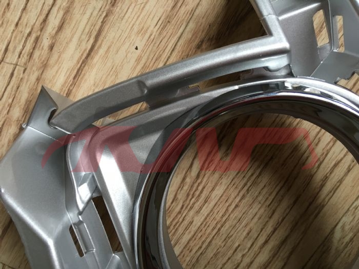 For Toyota 2362012-2015 Land Cruiser Fj200&nbsp;fog Lamp Cover&nbsp;l:52040-60080  R:52030-60090, Land Cruiser Auto Parts Catalog, Toyota  Light Cover-L:52040-60080  R:52030-60090