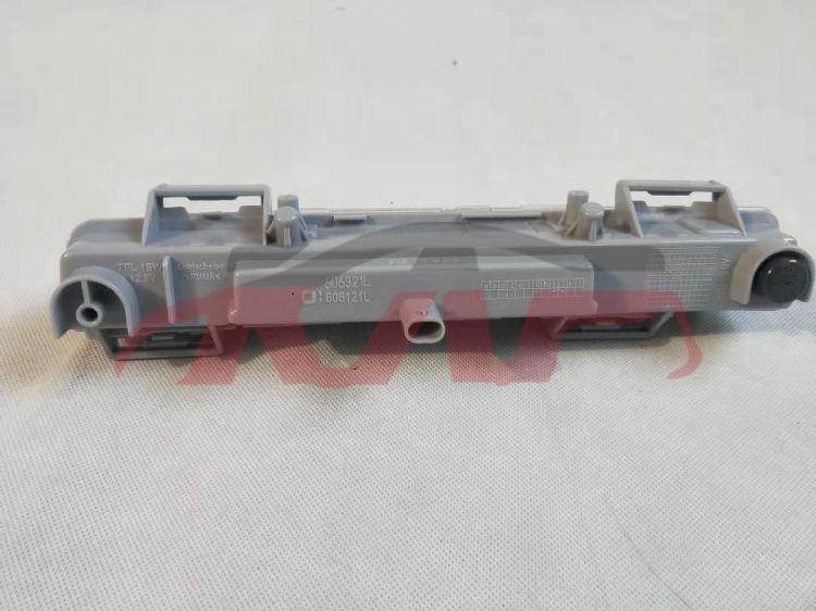 For Benz 475w204 11-12&nbsp;fog Lamp Cover&nbsp;l2049068900  R2049069000, C-class Automotive Parts, Benz   Daytime Running Light-L2049068900  R2049069000