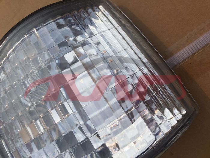 For Benz 298mb100&nbsp;cornerlamp&nbsp;l:6618203321 R:6618203421, Mb100 Auto Parts, Benz  Red Corner Lamp-L:6618203321 R:6618203421