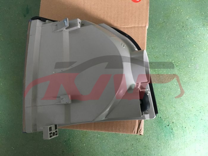 For Benz 298mb100&nbsp;cornerlamp&nbsp;l:6618203321 R:6618203421, Mb100 Auto Parts, Benz  Red Corner Lamp-L:6618203321 R:6618203421