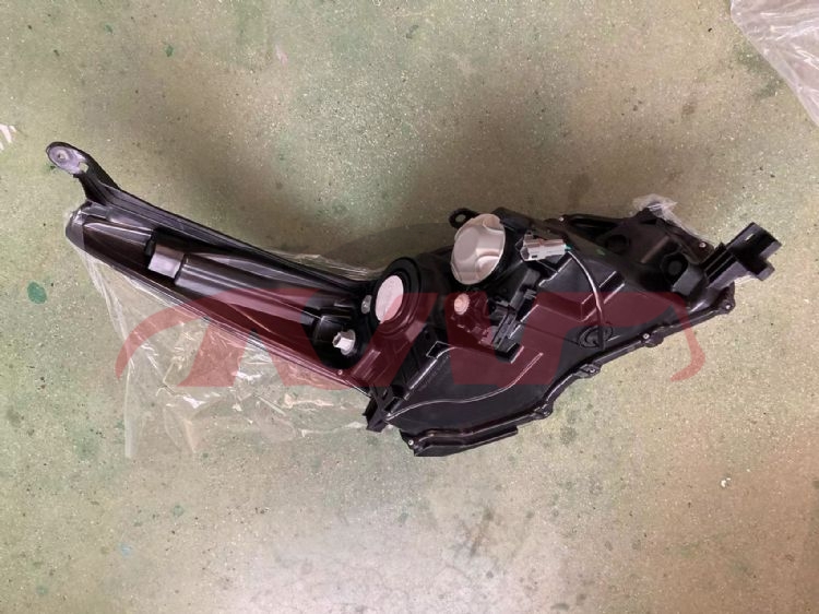For Toyota 3062016 Fortuner&nbsp;head Lamp Normal Middle East Type&nbsp;l:81110-0ka80 R:81150-0ka80, Fortuner Car Parts Catalog, Toyota  Tank Guard-L:81110-0KA80 R:81150-0KA80