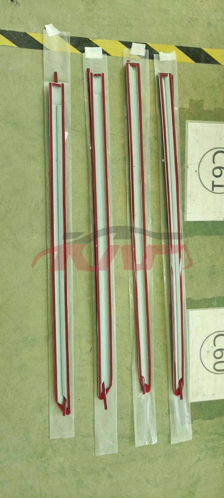 For Toyota 2552009-2010 Innova&nbsp;door Stripe&nbsp;, Toyota  Door Trim Strip, Innova  Auto Part-