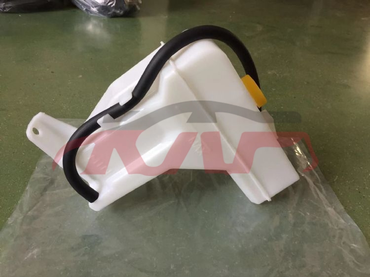For Nissan 3522001 Sunny&nbsp;radiator Tank W/wiper&nbsp;21711-4u000, 21710-4u000, Nissan  Auto Lamps, Sunny  Accessories Price-21711-4U000, 21710-4U000