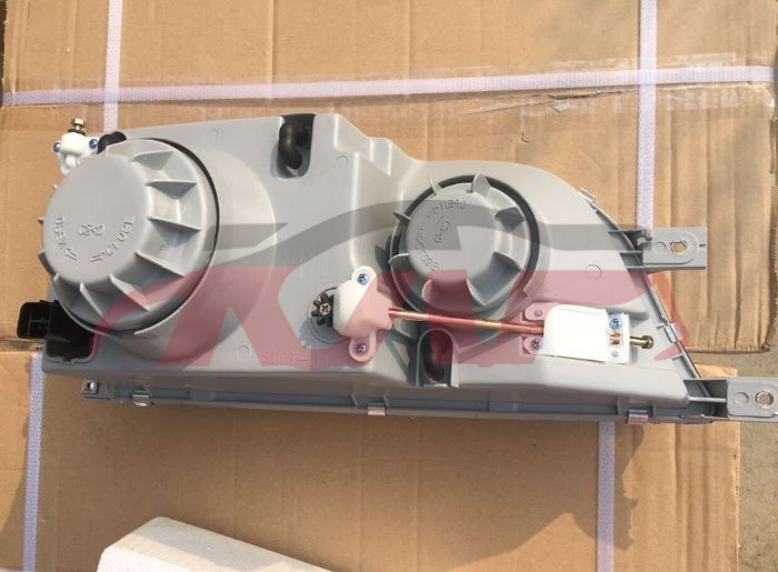 For Benz 298mb100&nbsp;headlamp Glass Lens&nbsp;l:6618207461 R:6618207561, Benz  Auto Headlight Bulb, Mb100 Auto Parts Manufacturer-L:6618207461 R:6618207561