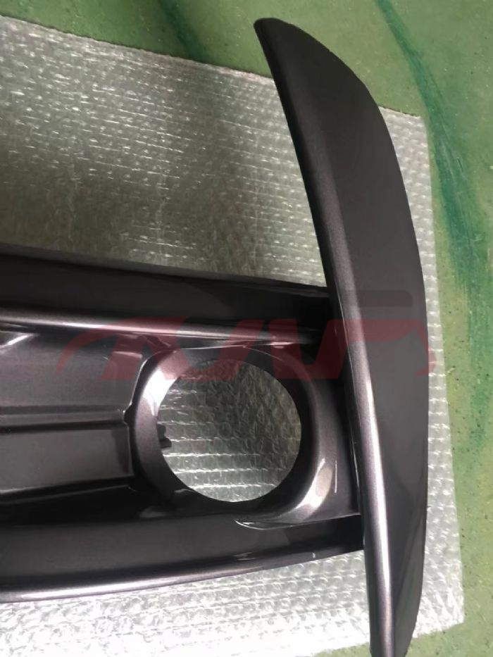 适用于丰田2017 卡罗拉&nbsp;雾灯罩，原厂款烤漆&nbsp;R:81481-02720        L:81482-02710, 卡罗拉 汽车配件, 丰田 前雾灯框-R:81481-02720        L:81482-02710