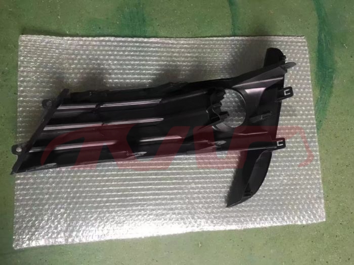 适用于丰田2017 卡罗拉&nbsp;雾灯罩，原厂款烤漆&nbsp;R:81481-02720        L:81482-02710, 卡罗拉 汽车配件, 丰田 前雾灯框-R:81481-02720        L:81482-02710