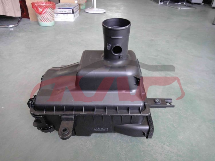 适用于丰田2010 海狮&nbsp;空滤壳 柴油版圆孔&nbsp;17700-30280  17700-75551, 海狮 汽车配件价格, 丰田 空气壳上下盖-17700-30280  17700-75551