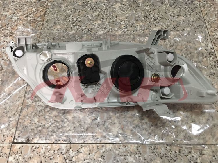 适用于丰田2005 卡罗拉 中东版（SEDAN）&nbsp;前大灯，前面&nbsp;R 81110-1E500, L 81150-1E380    81130-1E510,81170-1E390      81170-1E590    81130-1E720, 卡罗拉 汽车配件, 丰田 汽车配件-R 81110-1E500, L 81150-1E380    81130-1E510,81170-1E390      81170-1E590    81130-1E720