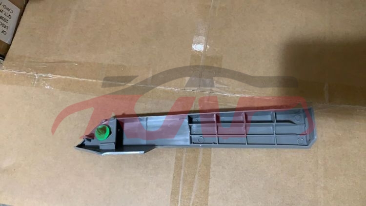 适用于丰田2012 款塔科马&nbsp;大灯饰条&nbsp;R 52502-04900 L 52503-04900, 塔科玛 配件价格, 丰田 前杠饰条-R 52502-04900 L 52503-04900