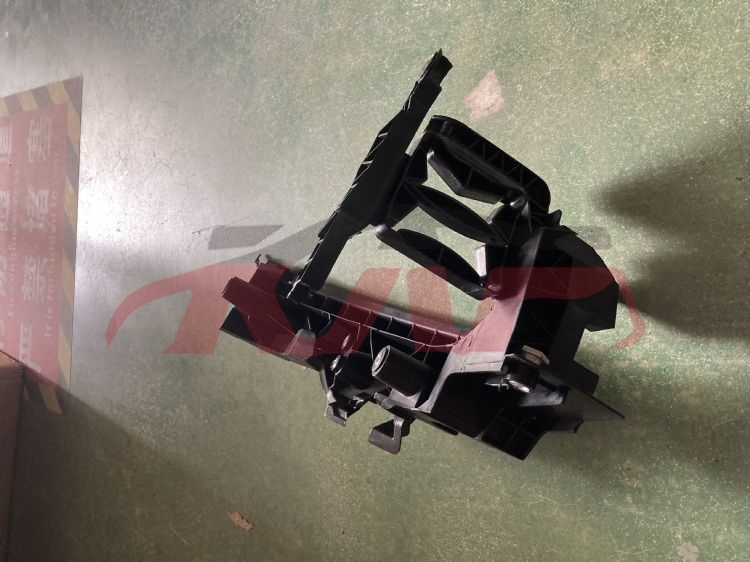 For Audi 11052009 Q5&nbsp;head Lamp Bracket&nbsp;l 8r0805607  R 8r0805608, Audi   Car Body Parts, Q5 Automobile Parts-L 8R0805607  R 8R0805608