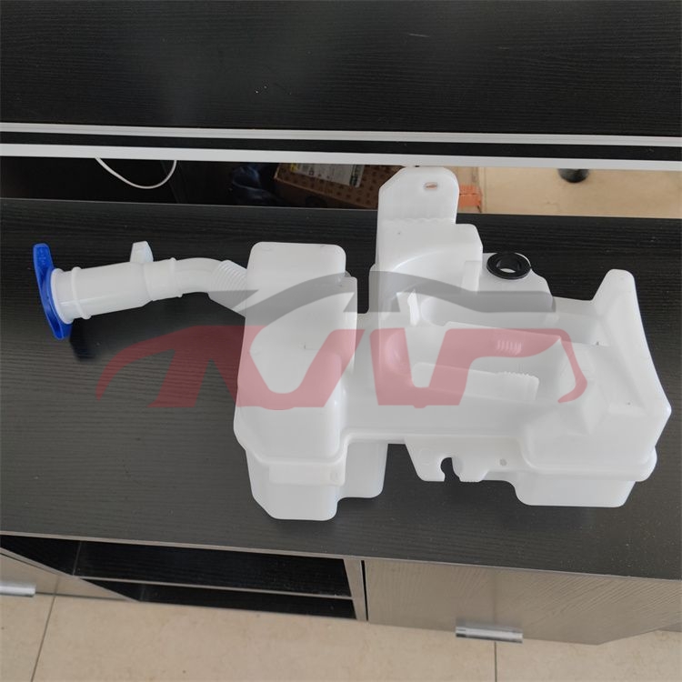 For Audi 13952013-2015 Q3&nbsp;wiper Tank&nbsp;8ud955451  8u0 955 451a, Q3 Automotive Accessorie, Audi  Auto Lamp-8UD955451  8U0 955 451A