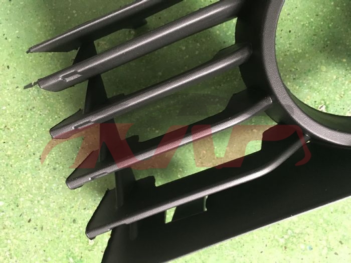 For Toyota 2502003-2005  Prius&nbsp;fog Lamp Cover&nbsp;l 53113-47030 R 53112-47030, Prius  Automotive Accessories Price, Toyota  Auto Parts Rear Fog Light Cover-L 53113-47030 R 53112-47030