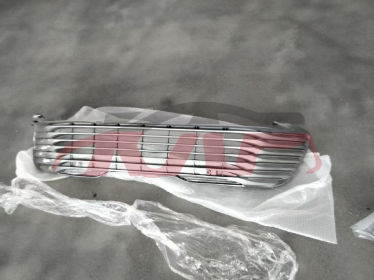 For Toyota 26602018-2020 Camry Middle East&nbsp;bumper Grille Le, With/radar Hole &w/o Fog Lamp Hole&nbsp;56102-06580, Camry Car Accessorie, Toyota  Auto Parts-56102-06580