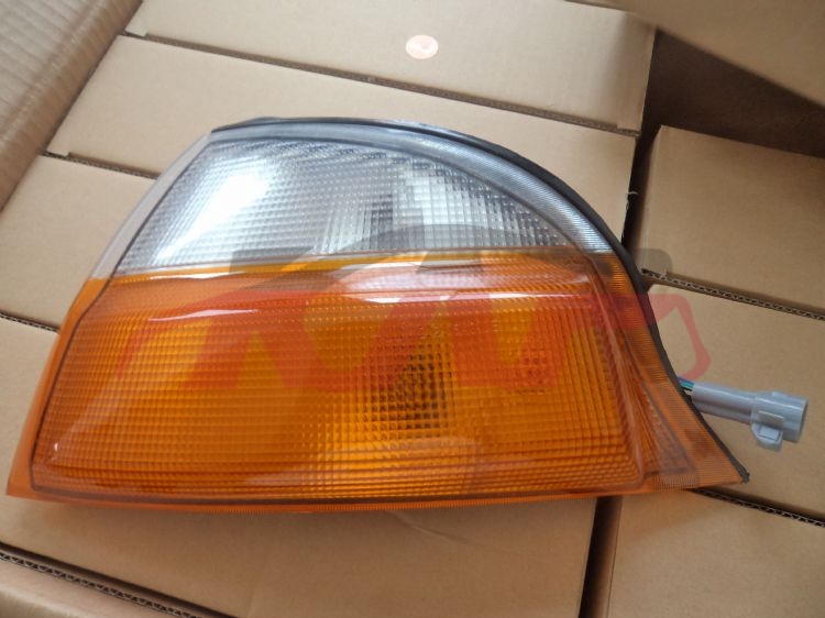 For Toyota 202781997 Hiace&nbsp;corner Lamp  W/wire&w/o Bulb Yellow/white&nbsp;r81511-26100l81521-26100, Toyota  Auto Corner Lamp, Hiace Auto Parts Manufacturer-R81511-26100L81521-26100