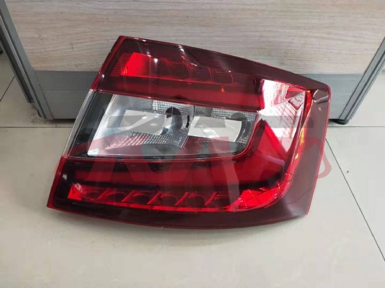For Skoda 18772017 Octavea&nbsp;tail Lamp&nbsp;5e5945711a 5e5945712a(8pcs/箱,  915071cm,  16.5kg/箱), Octavia Replacement Parts For Cars, Skoda  Auto Part-5E5945711A 5E5945712A(8pcs/箱,  915071cm,  16.5kg/箱)