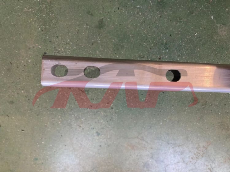 For Benz 202024167&nbsp;radiator Lower Beam&nbsp;1676262200, Gle Auto Parts Manufacturer, Benz  Grilles-1676262200