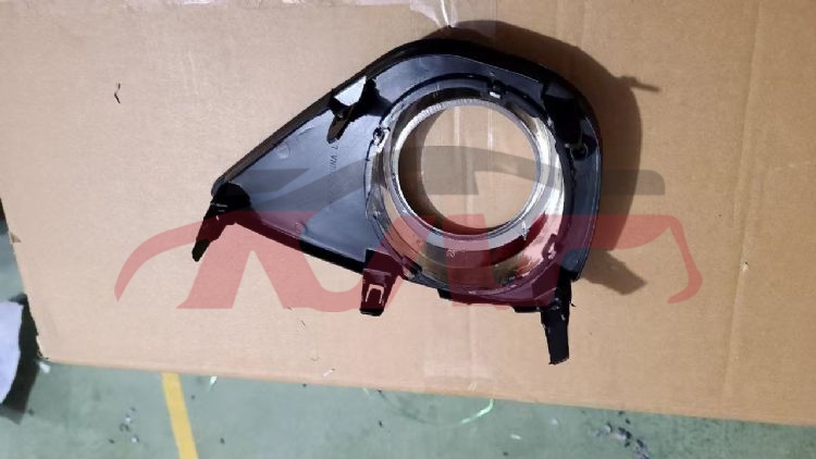 适用于丰田2015-2017 雅力士&nbsp;雾灯框带雾灯孔带电镀圈&nbsp;L 52040-0D050 R 52030-0D050, 丰田 前雾灯罩, 雅力士 汽车配件价格-L 52040-0D050 R 52030-0D050