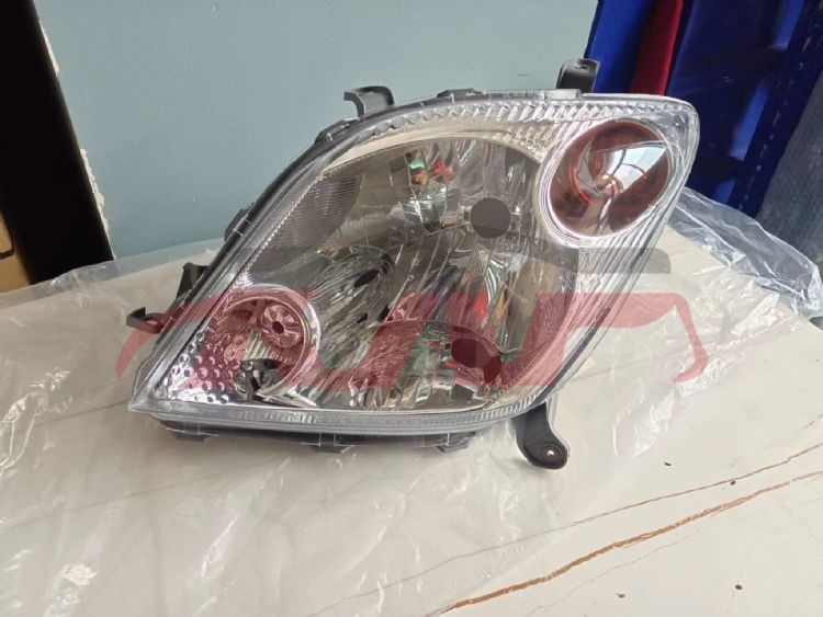 For Toyota 24562002-2005 Ist&nbsp;head Lamp&nbsp;l:81106-52520 R:81105-52520, Ist Auto Body Parts Price, Toyota  Auto Parts Rear Fog Light Cover-L:81106-52520 R:81105-52520