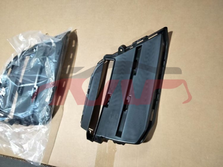 For Porsche2059macan 18&nbsp;front Bumper Air Duct&nbsp;95b121333c 95b121334c, Macan Car Parts, Porsche Car Lamps-95B121333C 95B121334C