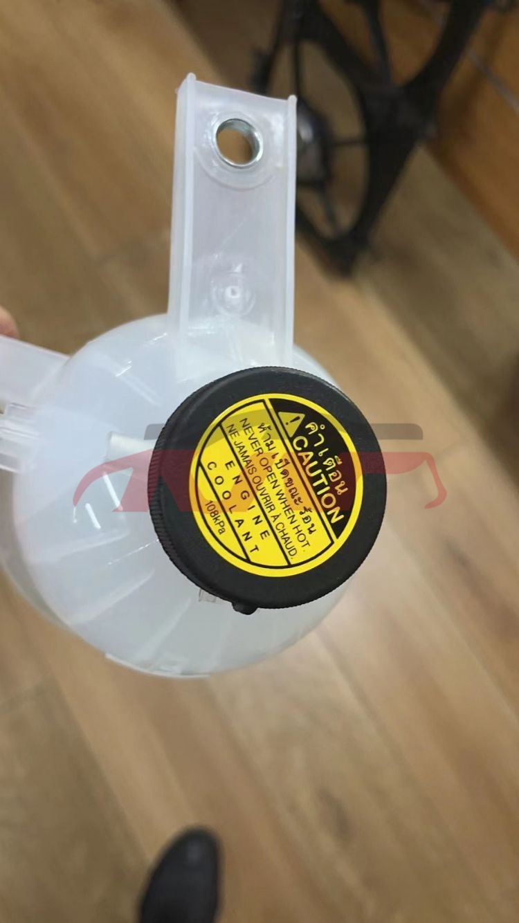 For Toyota 2342004 Hilux/vigo&nbsp;spray Kettle&nbsp;16470-0l011, Hilux Car Spare Parts, Toyota  Water Tank-16470-0L011