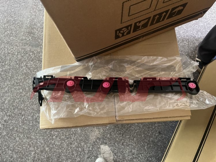 For Toyota 18842019 Hiace&nbsp;rear Bumper Bracket&nbsp;52156-26020  52155-26160, Hiace Cheap Auto Parts, Toyota   Bumper Support-52156-26020  52155-26160