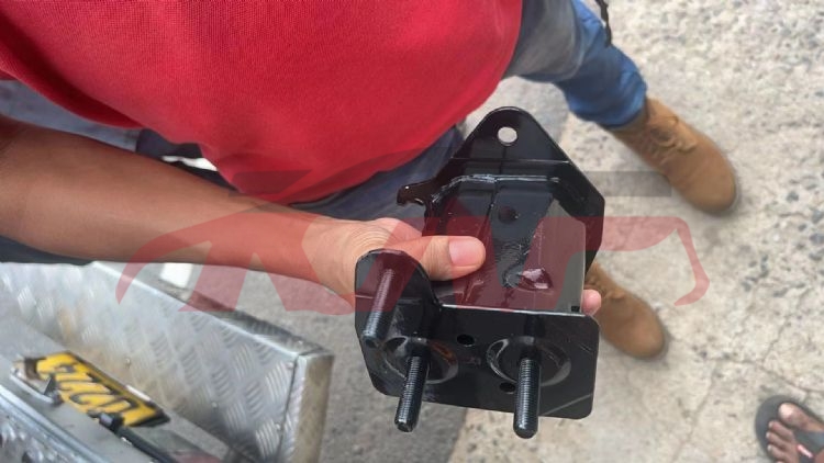 For Toyota 2382014-2017 Prado&nbsp;front Bumper Support Upper Bracket&nbsp;52026-60050, 52025-60050, Toyota  Headlamp Bracket, Prado Auto Parts Catalog-52026-60050, 52025-60050