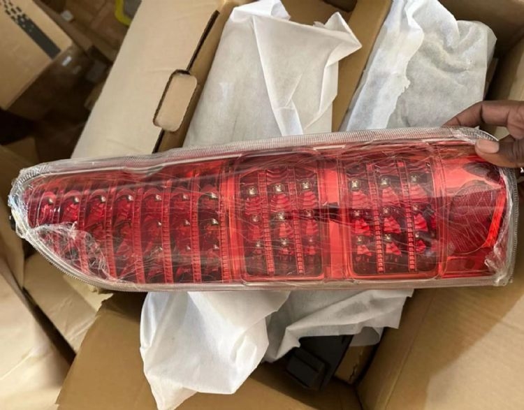 For Toyota 2572005 Hiace&nbsp;tail Lamp&nbsp;, Hiace Car Accessorie, Toyota  Auto Part-